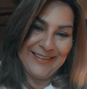 Meet your Posher, Leigh